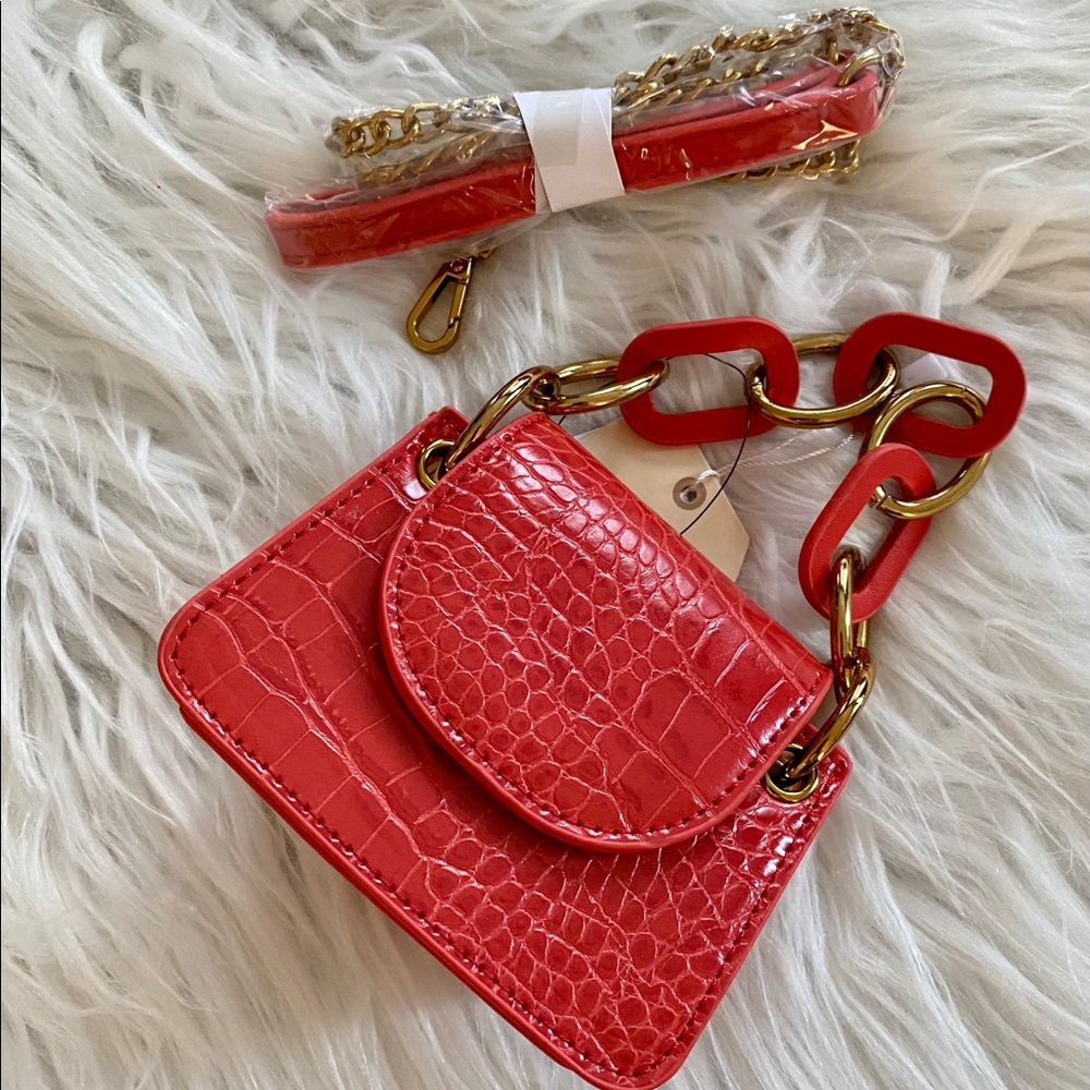 🔥HP🔥Bella Micro Crossbody Bag